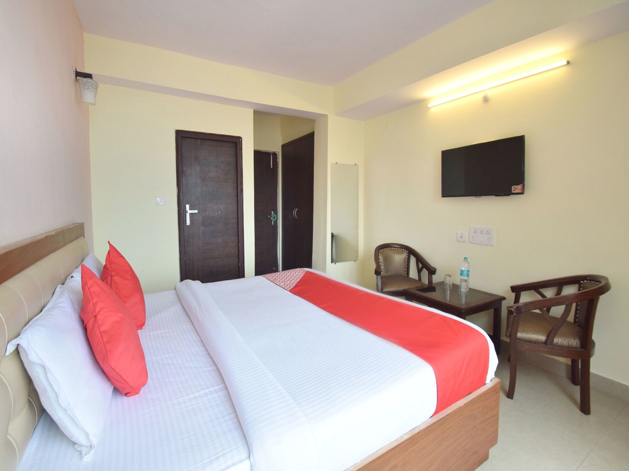Oyo 8439 Hotel Howard 심라 외부 사진